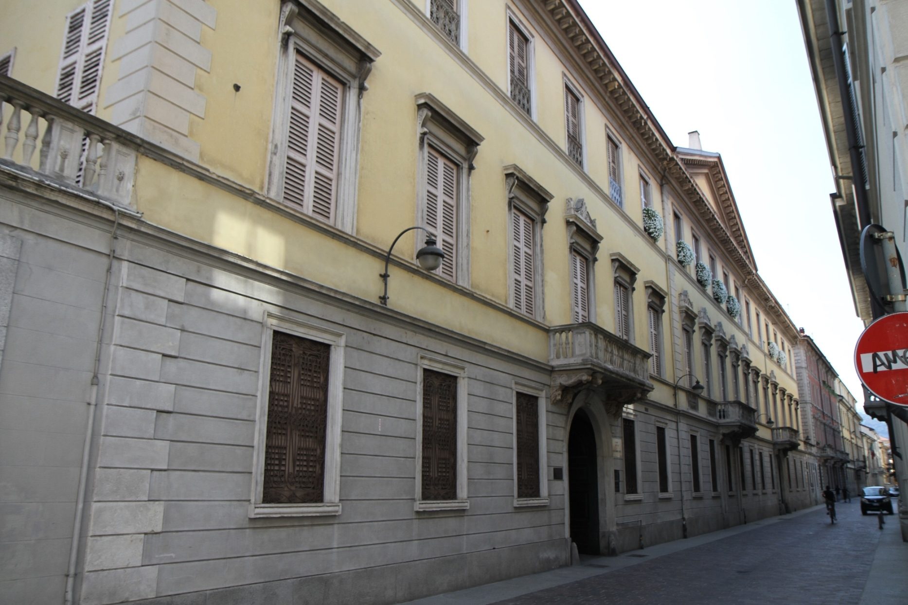 Alessandro Volta's birthplace, Como - 01.JPG